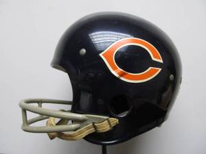 lot 28 image: Vintage 1970s CHICAGO BEARS Football Helmet