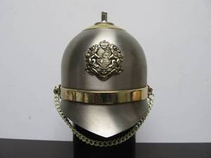 lot 29 image: Very Cool Vintage Military Helmet Liquor Decanter