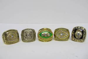 lot 43 image: Lot of 5 LARGE Heavy Replica Super Bowl Rings