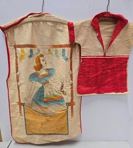 lot 106 image: Vintage 1950s era Folk Art Sicks & Hankies Holder & Dress Clothespin Bag