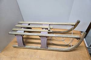 lot 334 image: Unusual Vintage Folding Wooden Snow Sled