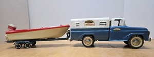lot 7 image: Vintage 1960 TONKA Fisherman Pressed Steel Truck wTrailer & Boat
