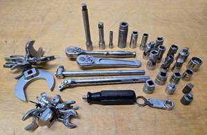 lot 316 image: Awesome Lot of Vintage SNAP-ON Tools