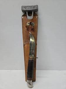 lot 324 image: Nice Old Vintage WESTERN SurvivalHunting Knife