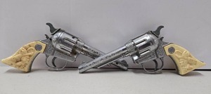 lot 340 image: Matching Pair of Vintage RANGER Cap Pistols