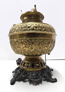lot 349 image: Ornate Antique Brass Oil Lamp - (Electrified)