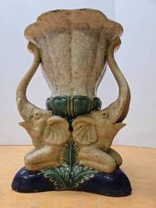 lot 53 image: Large Vintage Ceramic Elephant Vase