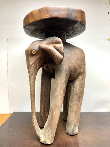 lot 380 image: Very Nice LARGE Heavy Solid Wood Carved Elephant Stool or Table