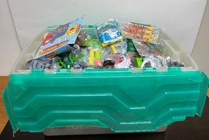 lot 385 image: LARGE Lot of Assorted Unopened Kids Meal Toys