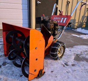 lot 412 image: Heavy Duty JARI JAW II Snowblower
