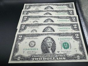Five Sequential Two Dollar Bills
