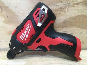 lot 17 image: Milwaukee Screwdriver Model # 2401-20 - Tool Only