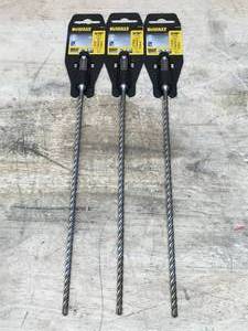 lot 83 image: Lot of 3 - DeWalt 316 SDS Drill Bit Model # DW5506