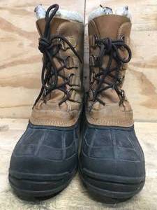 lot 49 image: Cabelas Mens Snow Pac Boots Size 12M