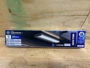 lot 93 image: GE Lighting 93127778 Under Cabinet 12 LED Light