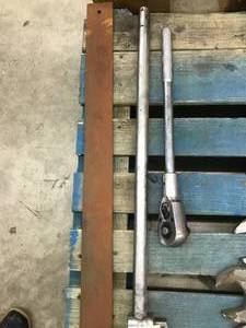 lot 60 image: SOCKET WRENCHES
