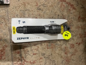 lot 18 image: Police Security - 1800 Lumen Flashlight