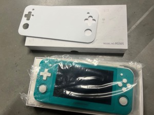 lot 22 image: Anbernic - Handheld Game Console - Green