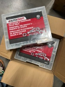 lot 40 image: 2 Pack - AutoCraft US GRADE 5 HARDWARE VALUE - 366 PCs