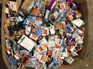 Gaylord of Assorted Small Housewares and Tools Various Models and Conditions  Customer Returns See Pictures