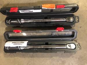 Lot of Husky 38 in. Drive Torque Wrench 20 ft.lbs. to 100 ft.lbs.  Customer Returns See Pictures