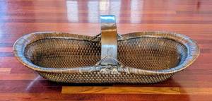 lot 44 image: Large Decorative Woven Basket