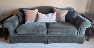 lot 32 image: Vintage Green Daytons Sofa