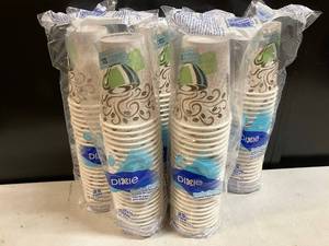 lot 67 image: Dixie PerfecTouch Cups