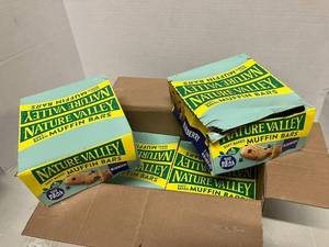 lot 15 image: Nature Valley Blueberry Muffin Bars