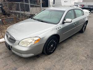 lot 8 image: 2008 Buick Lucerne CX