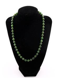 lot 54 image: Vintage Jade Bead Necklace 14K Yellow Gold Clasp