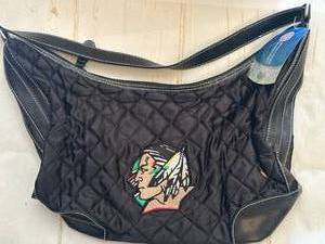 lot 15 image: New UND Fighting Sioux Womens Purse