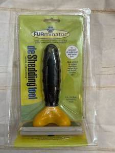 lot 27 image: Pet Fur Remover