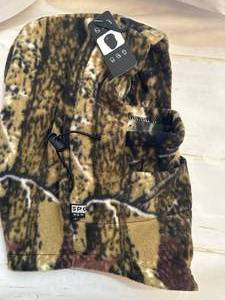 lot 38 image: New Winter Camo Face Mask