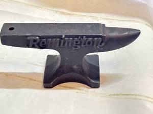 lot 62 image: Remington Metal Anvil 5 12 Wide