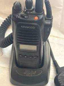 lot 85 image: Kenwood Radio & Charger