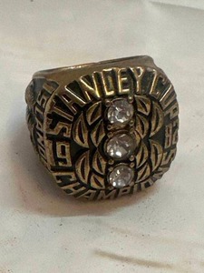 lot 90 image: 1982 NY Islanders Stanley Cup Championship Ring