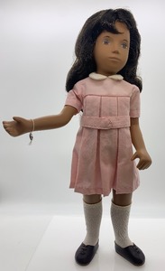 lot 33 image: Vintage SASHA Doll - Girl #103 MIB, Pink Pleated Dress