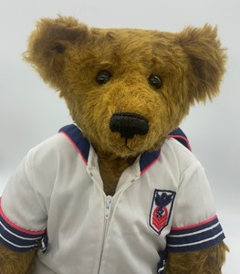 lot 37 image: Vintage Jointed Teddy Bear by BETTIE DEPUE