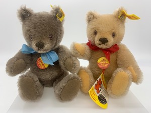 lot 97 image: Vintage STEIFF Teddy Bears - #020108 & #020208 - Qty 2