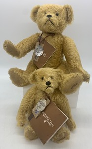 lot 248 image: Authentic Vintage MORRIS MICHTOM Teddy Bears 2002 - Qty 2