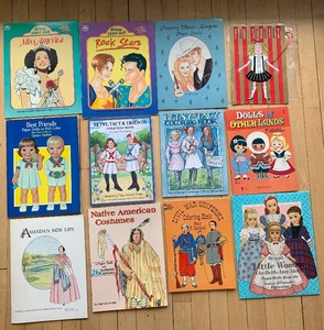 lot 249 image: Vintage Assortment of Paper Dolls, Qty 10