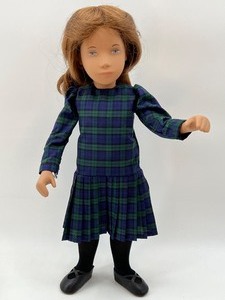 lot 94 image: Vintage SASHA Doll - #183 A - Limited Edition, 1983 - 2217 of 4,000 - Kiltie - Girl