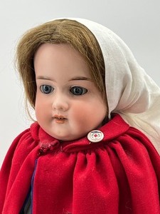 lot 15 image: Antique ARMAND MARSEILLE #370 Bisque Doll - RARE WWI Red Cross Nurse Outfit - Kid Leather Body - Germany