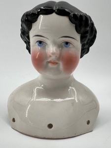 lot 77 image: Antique CHINA DOLL HEAD - Highbrow - #2