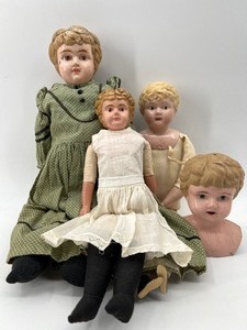 lot 82 image: Antique TIN Dolls and Head including KARL STANDFUSS - 1890s - Qty 4