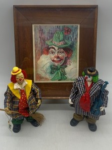 lot 51 image: Clown Picture Shadow Box with 2 Clothtique POSSIBLE DREAMS Clowns