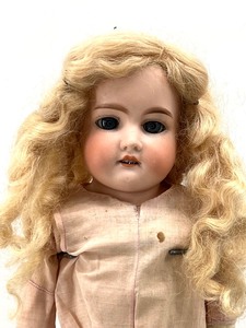 lot 88 image: Antique Bisque Doll - ARMAND MARSEILLE 370  AM-3-DEP