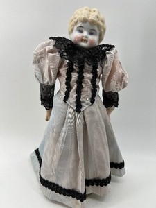 lot 200 image: Antique CHINA HEAD Doll - German - Blonde - Low Brow