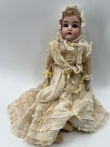lot 204 image: Antique Bisque Doll - 6.134 Dep